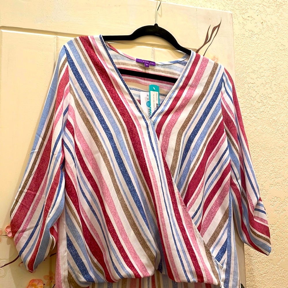 Allan surplice roll tab high-low top